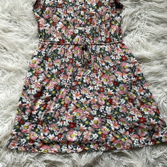 LOFT Gray Ruffle Floral Ruffle Drawstring Dress - Picture 5 of 10